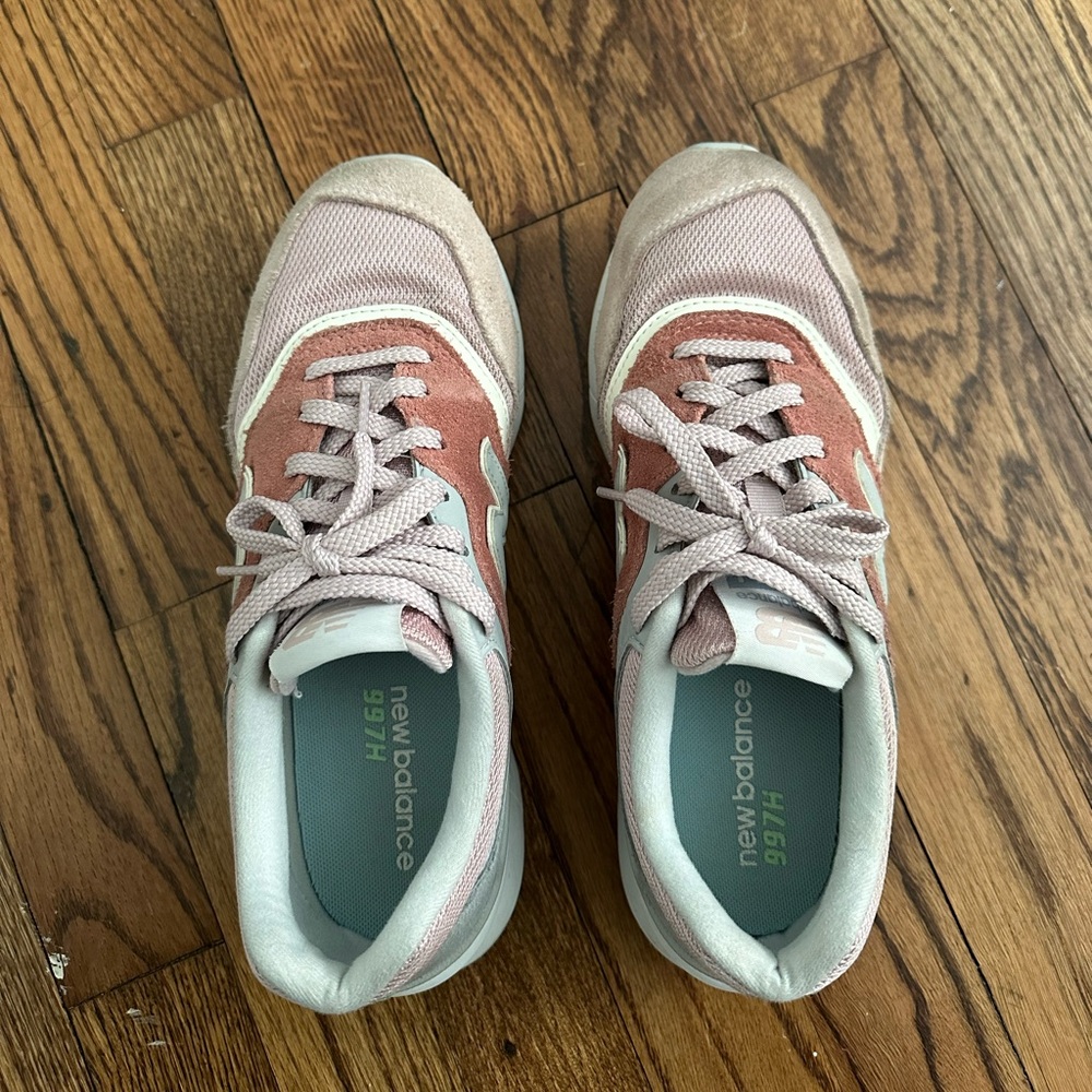 New Balance Women’s 997H